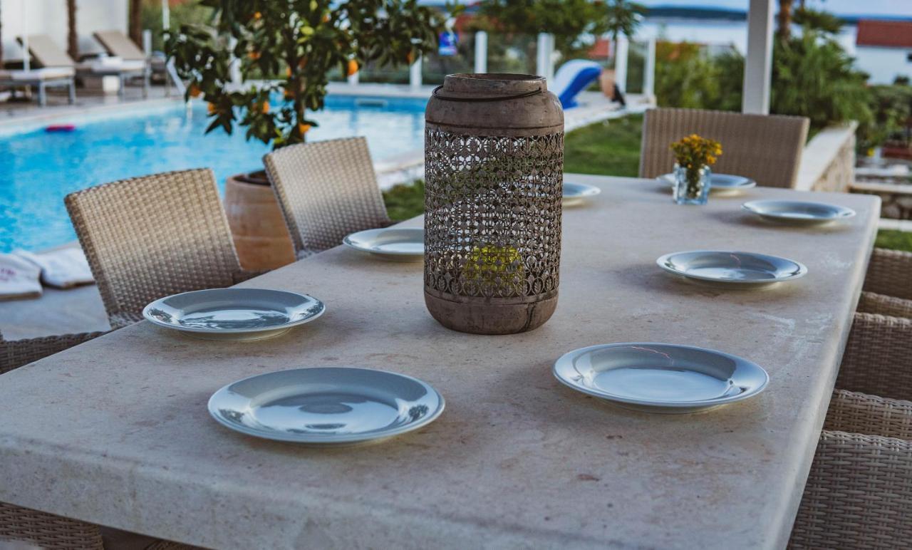 Luxury Apartments White Villa Violeta マンドレ エクステリア 写真