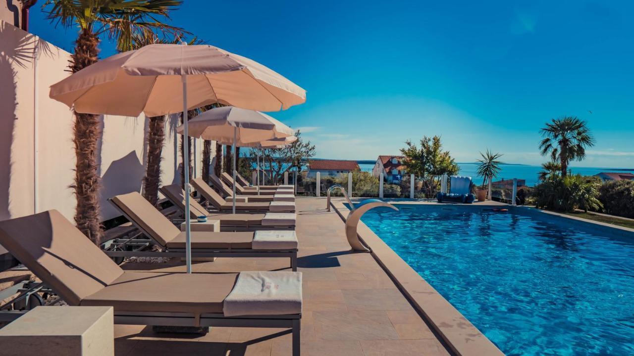 Luxury Apartments White Villa Violeta マンドレ エクステリア 写真