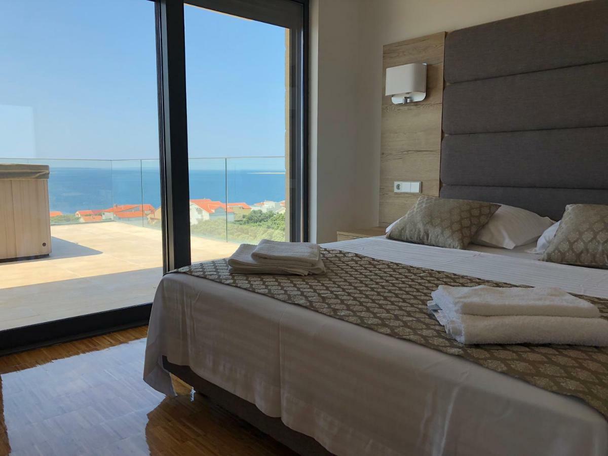Luxury Apartments White Villa Violeta マンドレ エクステリア 写真