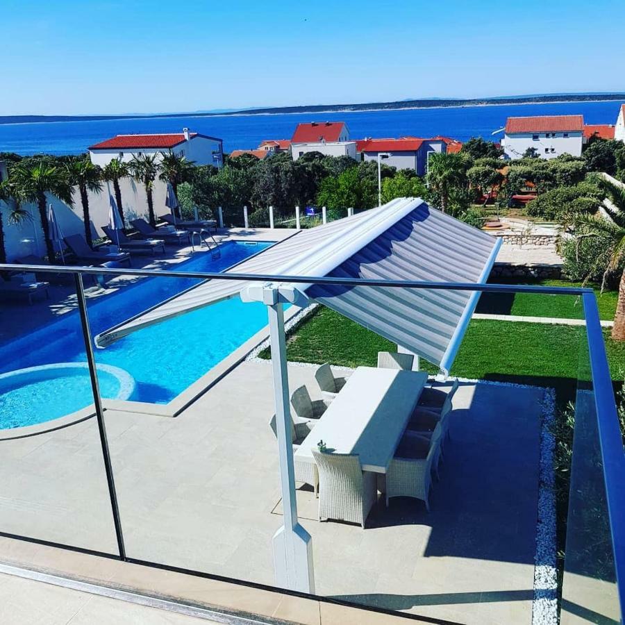 Luxury Apartments White Villa Violeta マンドレ エクステリア 写真