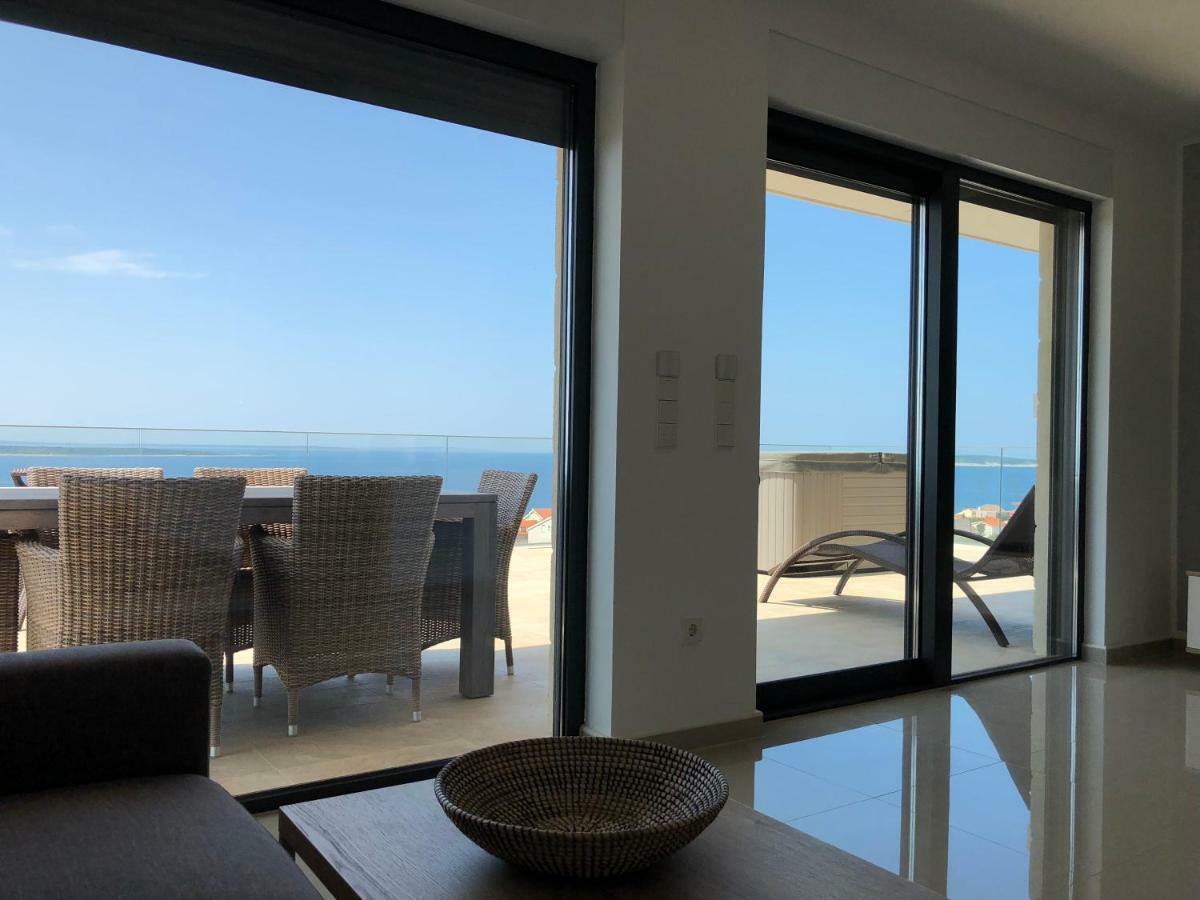 Luxury Apartments White Villa Violeta マンドレ エクステリア 写真